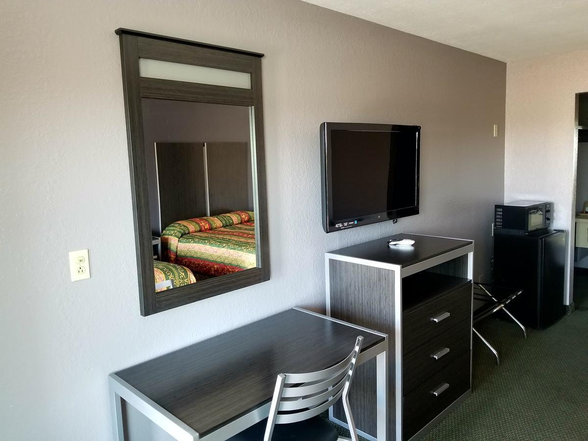 Executive Inn Пасадена Экстерьер фото