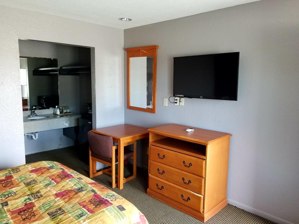 Executive Inn Пасадена Экстерьер фото