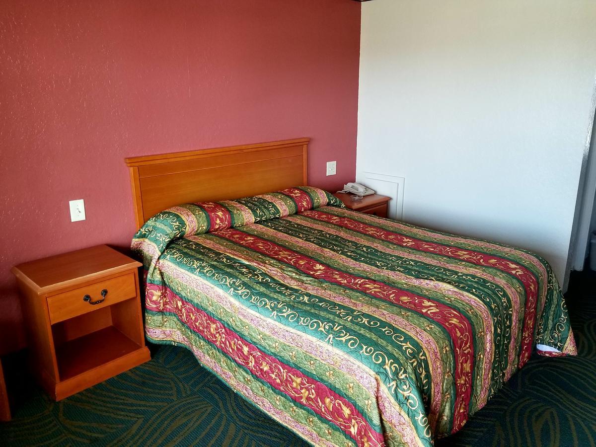 Executive Inn Пасадена Экстерьер фото